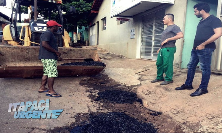 PILAR DE GOIÁS – Prefeito Sávio dá inicio a operação tapa-buracos