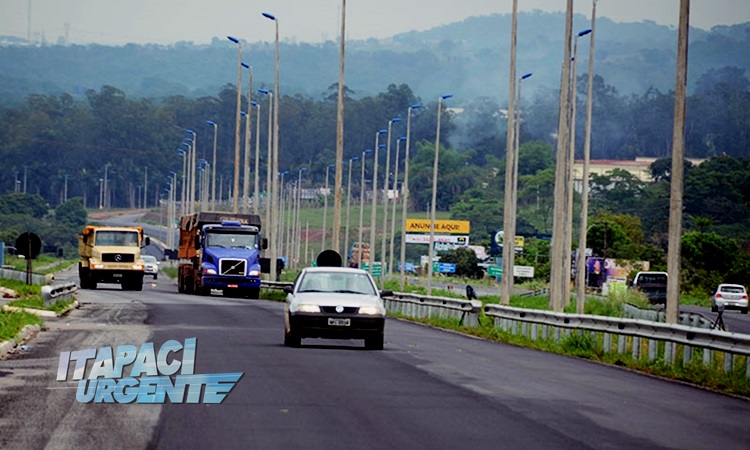 Trânsito – Nova lei do farol entra em vigor nesta segunda-feira em Goiás