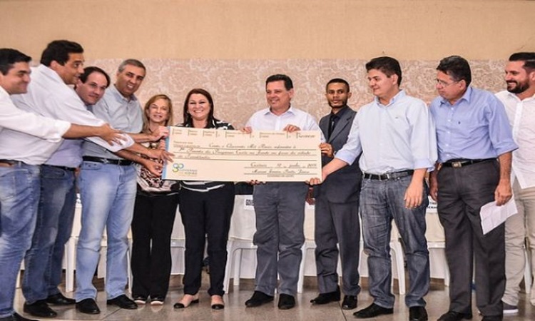 Governador Marconi já está em campanha com o Goiás na Frente