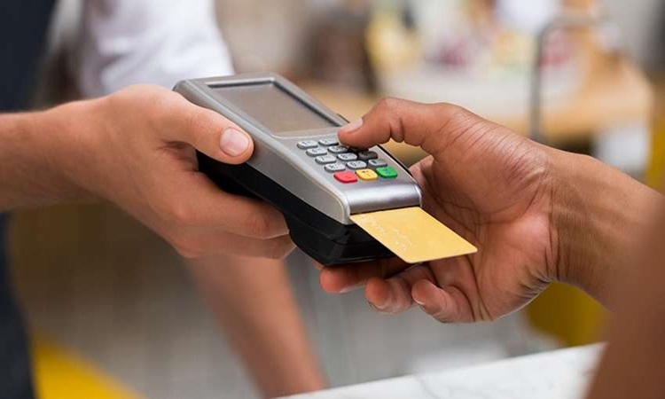 Multas de trânsito poderão ser parceladas no cartão de débito ou crédito