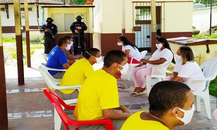 Ministério da Justiça autoriza retorno gradual de visitas presenciais a presos
