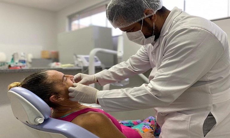 SECRETARIA DE SAÚDE “TRAZ” O SORRISO DE VOLTA A VÁRIOS PACIENTES EM ITAPACI