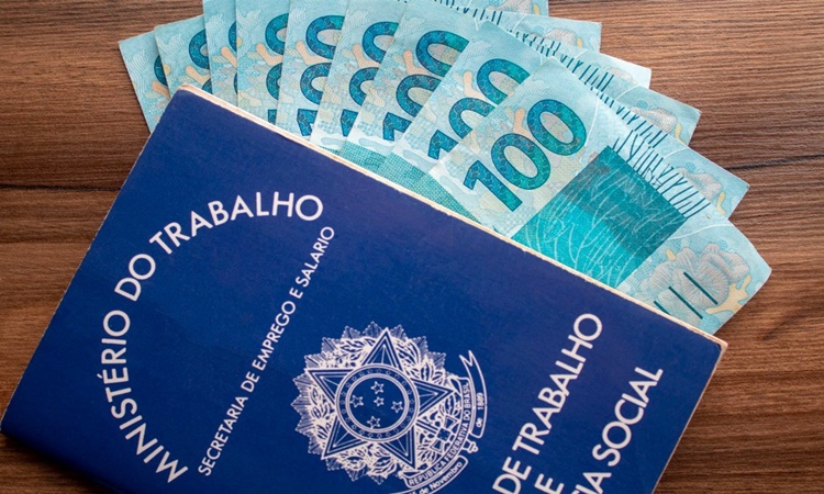 Previsão de salário mínimo sobe de R$ 1.169 para R$ 1.210 em 2022