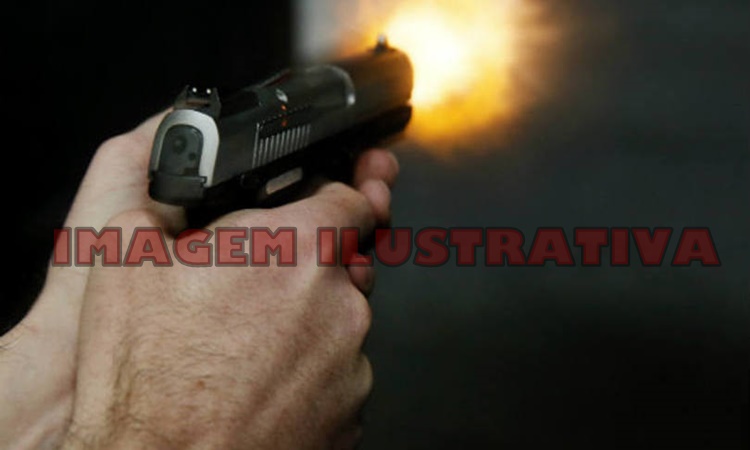 Mulher é presa em Crixás após disparos de arma de fogo 