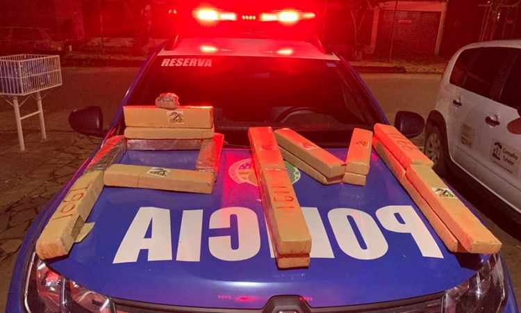 Polícia Militar apreende em Hidrolina mais de 20 quilos de drogas e recupera veículo furtado