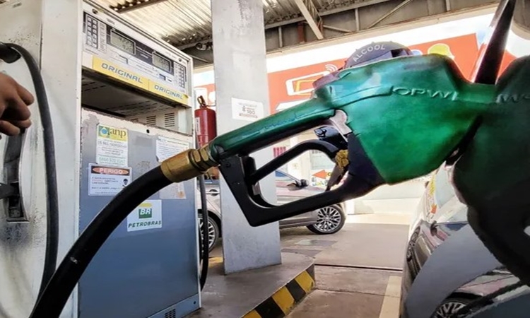 Petrobras reduz preços do diesel e da gasolina