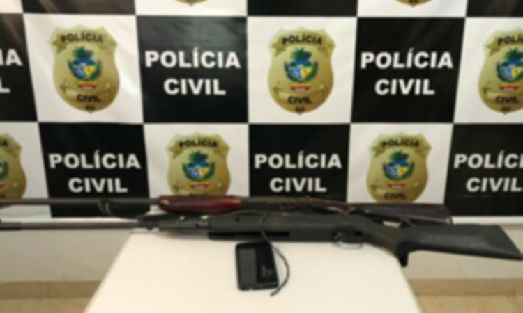 Polícia investiga padrasto suspeito de estupro contra enteada em Itapaci; Armas foram apreendidas durante buscas  