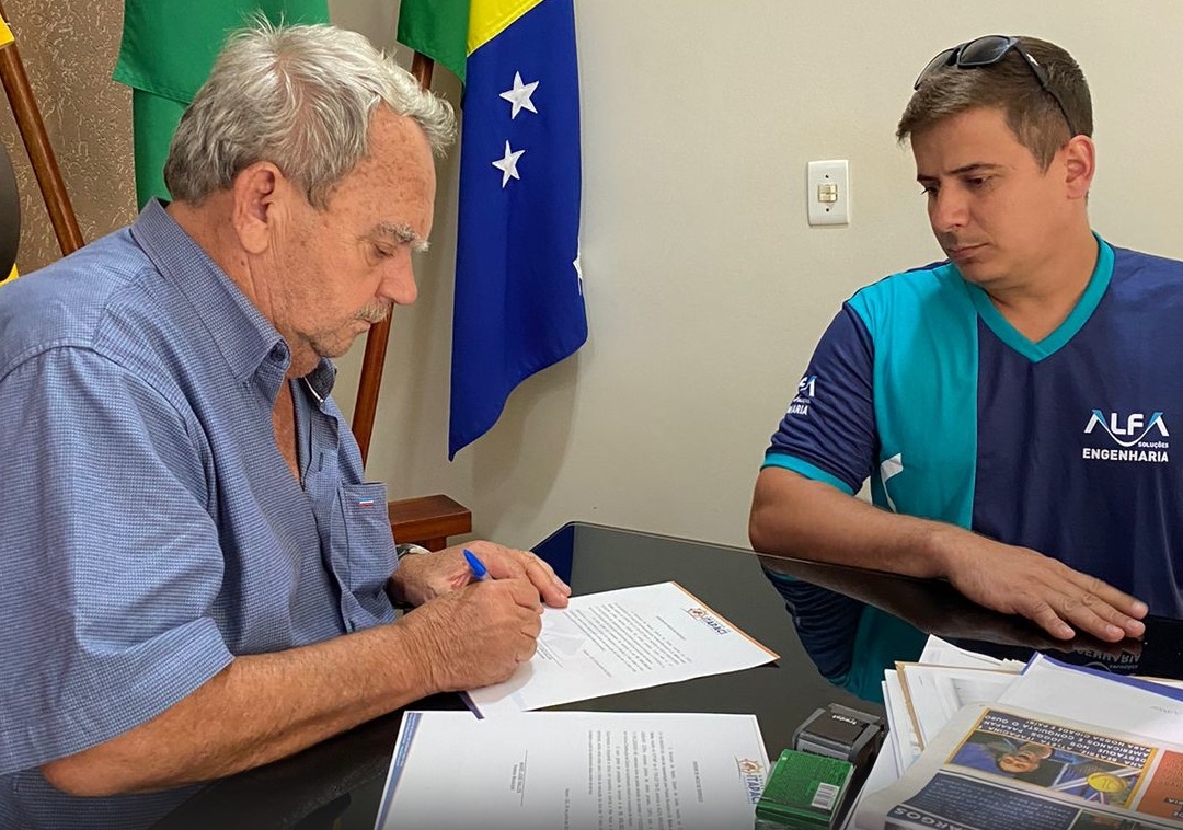 Prefeito Mário assina ordem de serviço para construção do Centro de Acolhimento da criança e adolescente de Itapaci