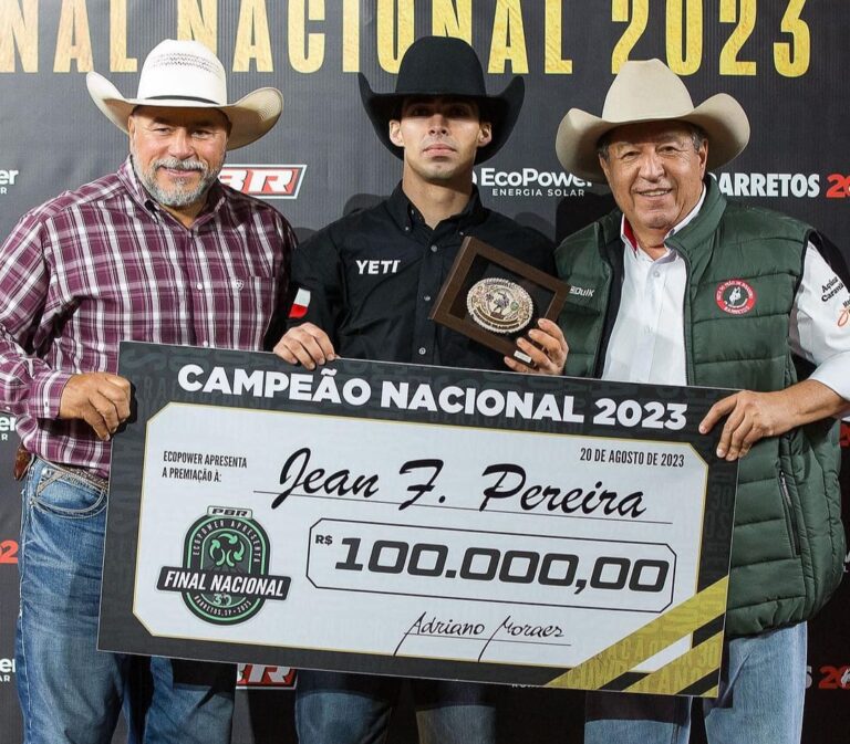 É CAMPEÃO! – Peão de Crixás conquista o campeonato brasileiro do rodeio da PBR em Barretos