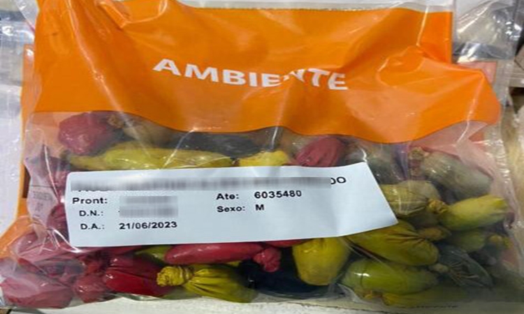 Criminosos simulavam assaltos para serem presos e ingressar com drogas e celulares na cadeia