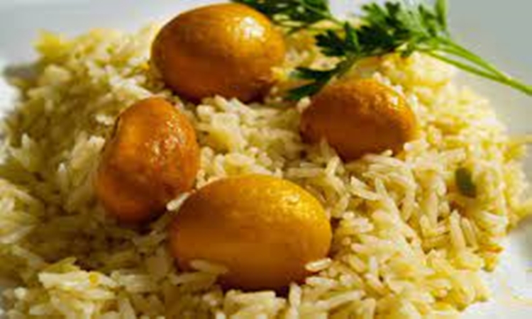 Arroz com pequi é eleito a 2ª pior comida do Brasil por site dos Estados Unidos
