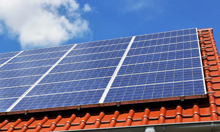 Justiça suspende cobrança de ICMS sobre geração de energia solar em Goiás