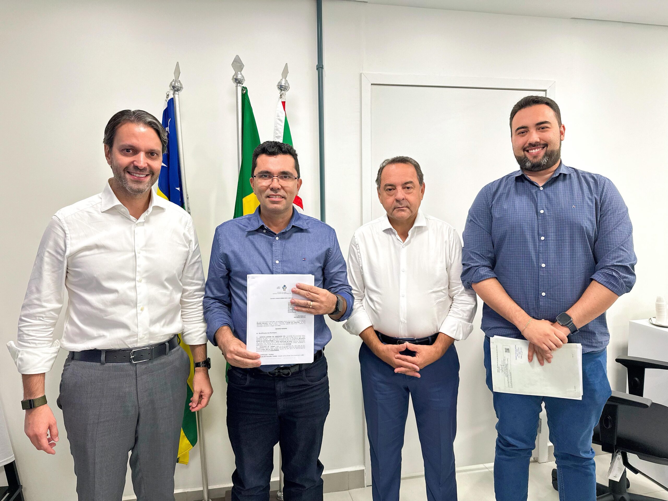 Prefeito Dr. Fábio se reúne com presidente da AGEHAB e garante mais benefícios para Itapaci