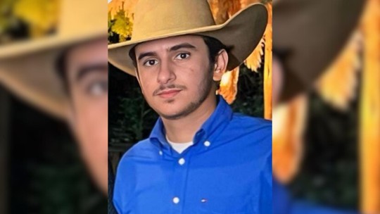 Jovem morre após carro sair da pista e bater contra árvore às margens da GO-239