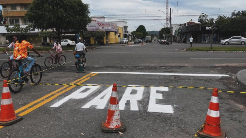 Ruas e avenidas de Itapaci seguem ganhando reforço na sinalização de trânsito