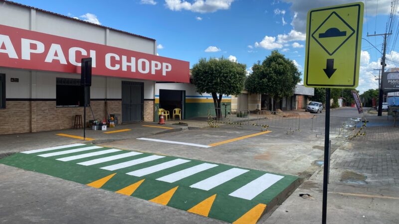 Rua Mato Grosso recebe nova passarela elevada