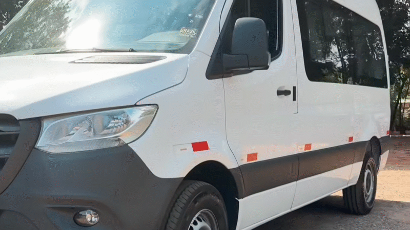 Social de Itapaci recebe VAN zero km