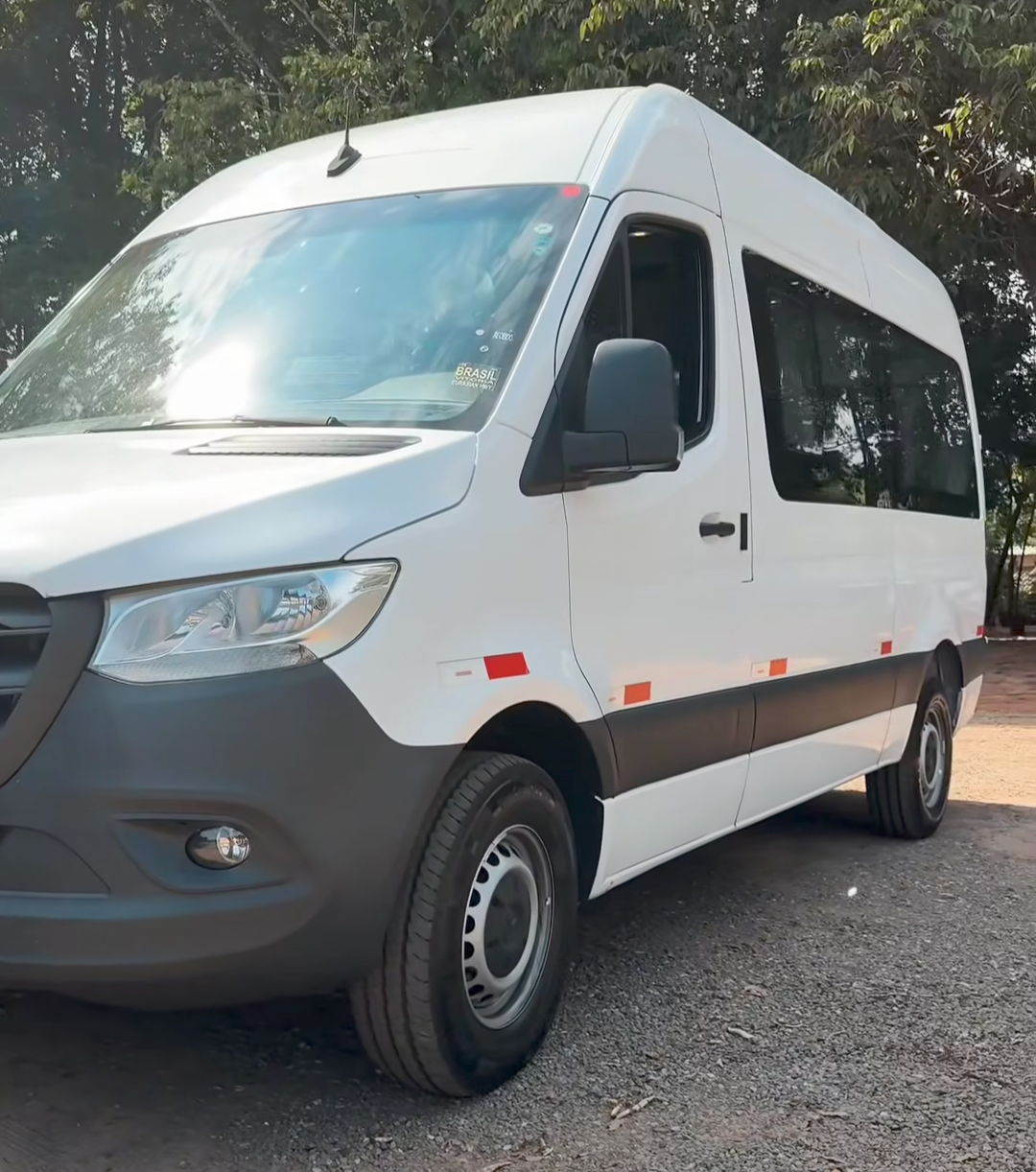 Social de Itapaci recebe VAN zero km