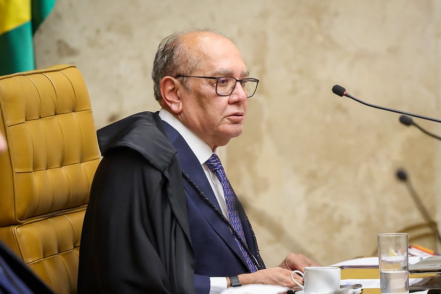 Gilmar Mendes determina que apenas PGR pode pedir impeachment de ministros do STF