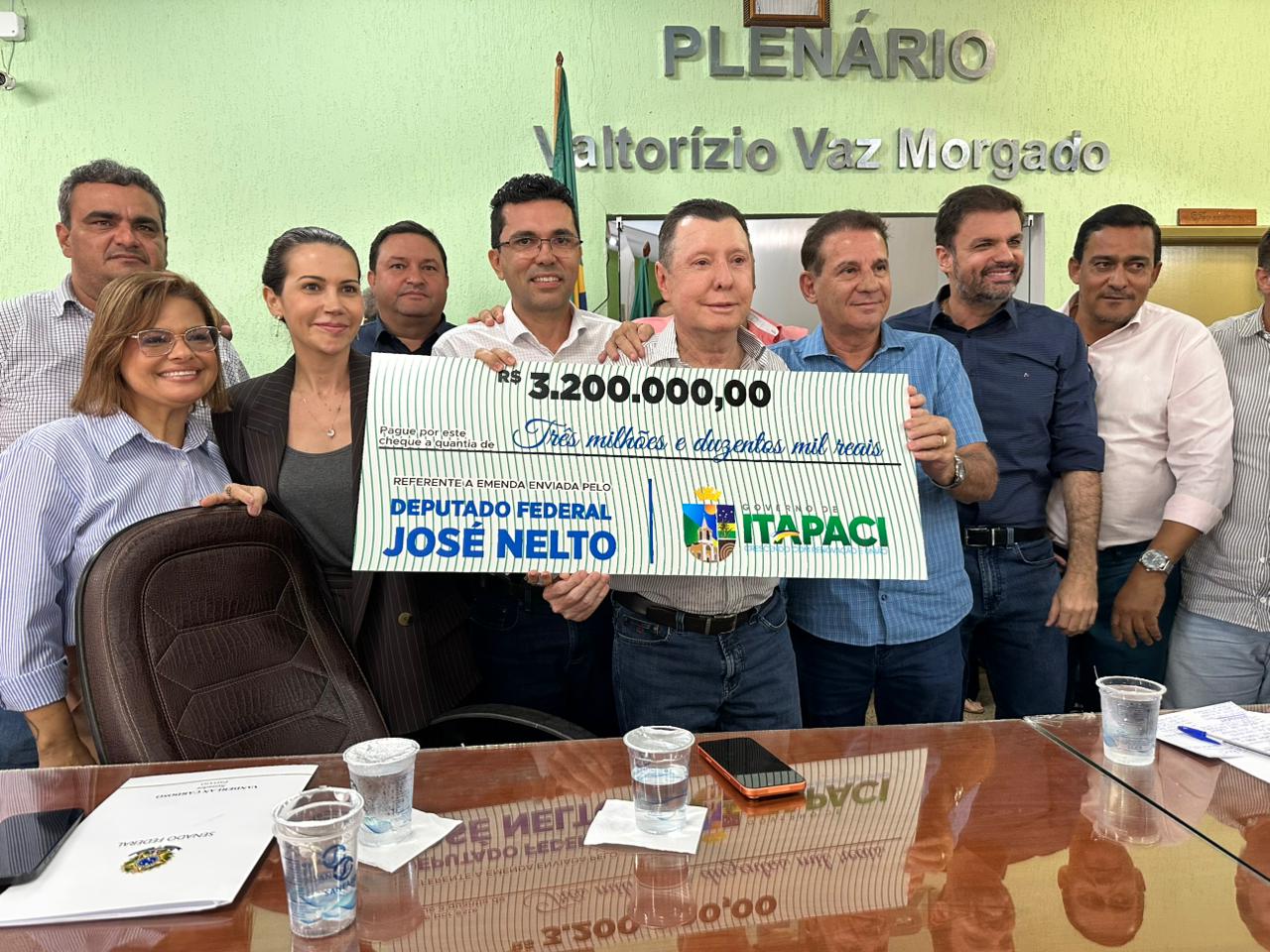 Governo de Itapaci entrega obras importantes e recebe novos benefícios