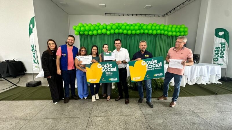 Governo de Itapaci entrega vários benefícios sociais