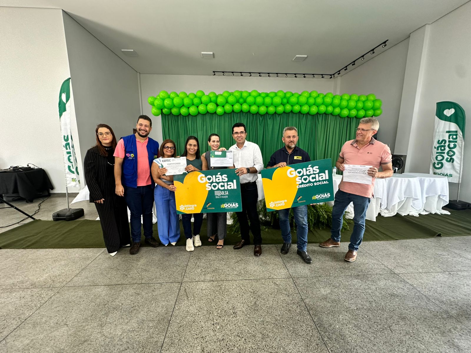 Governo de Itapaci entrega vários benefícios sociais