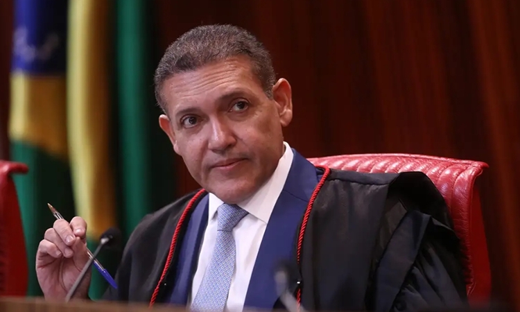 Nunes Marques é eleito presidente do TSE