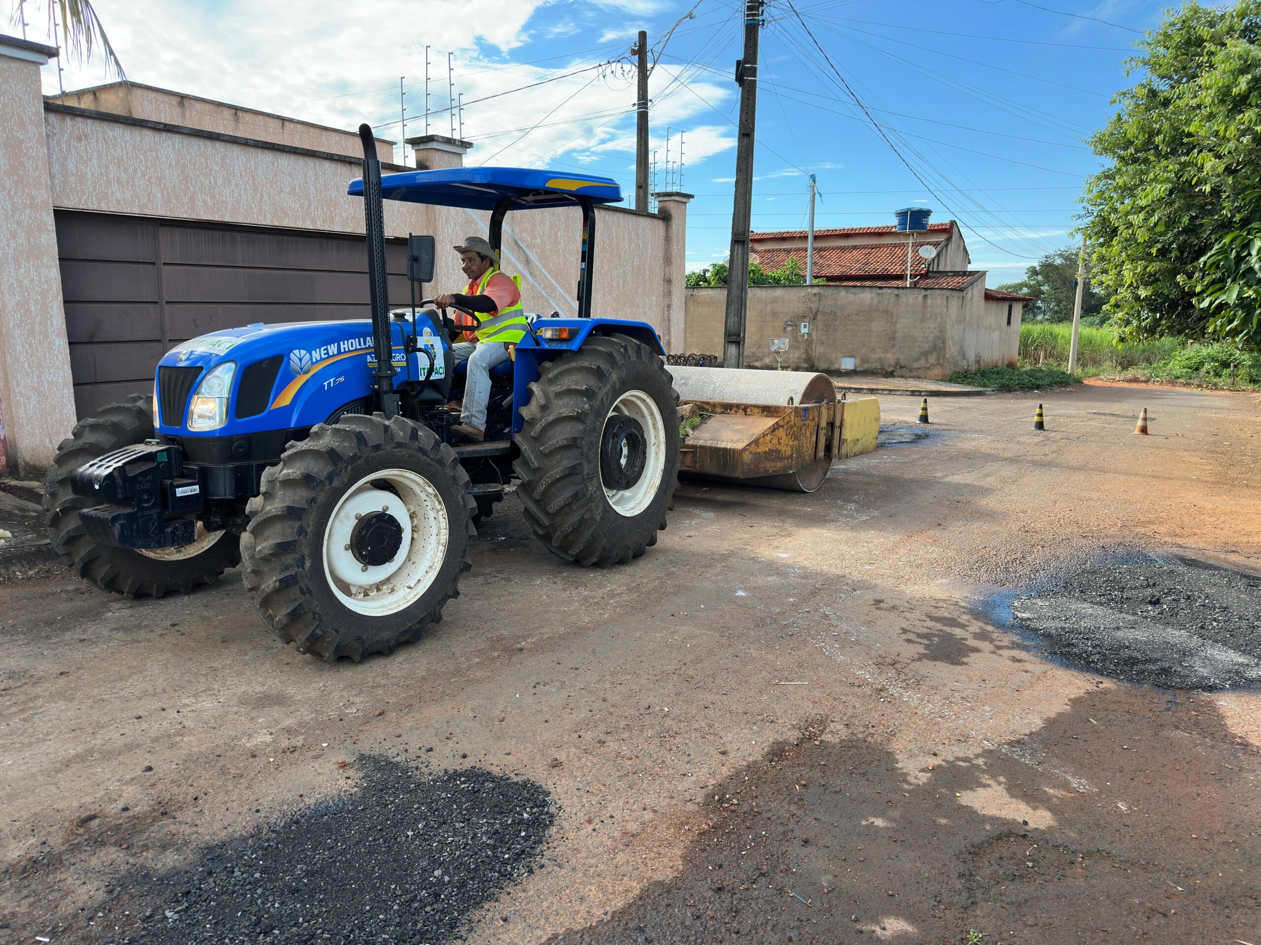 Setor Flamboyant recebe operação tapa-buracos e manutenção da iluminação pública