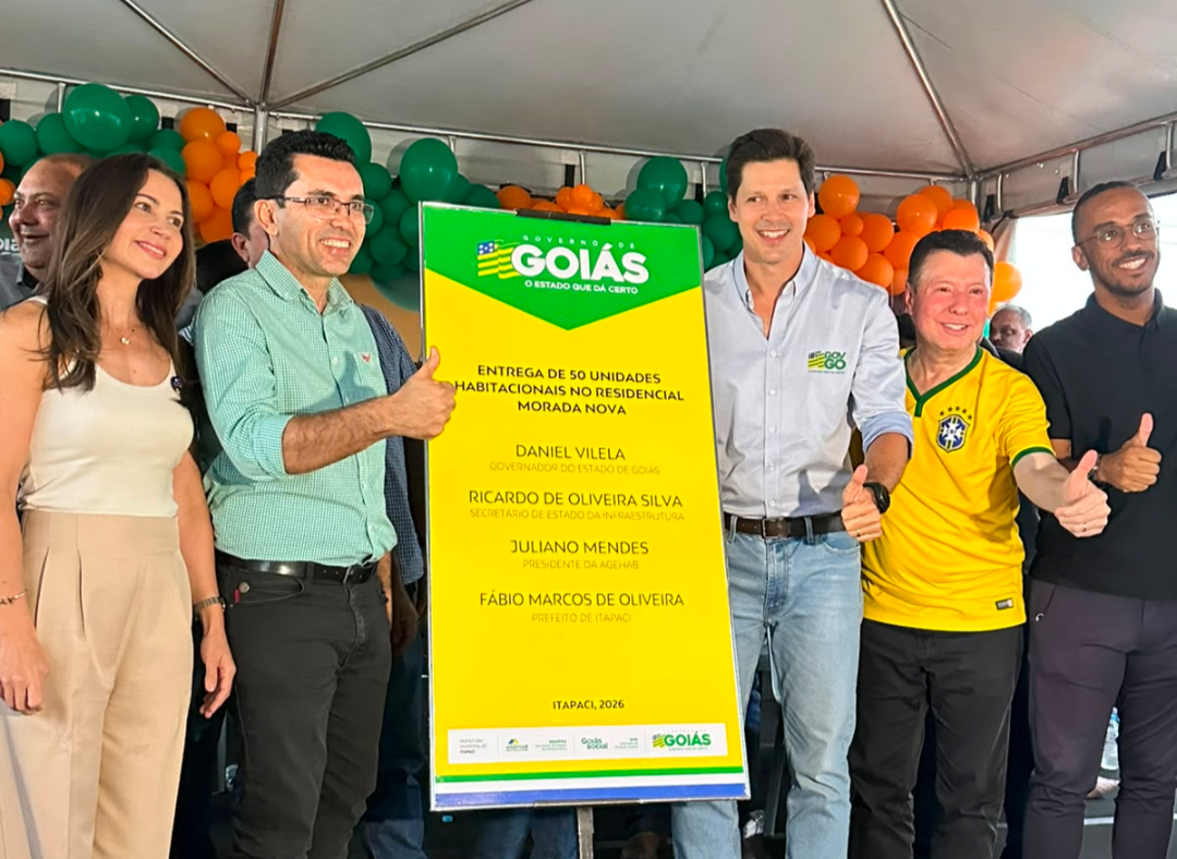 Itapaci celebra a entrega de 50 unidades habitacionais a custo zero
