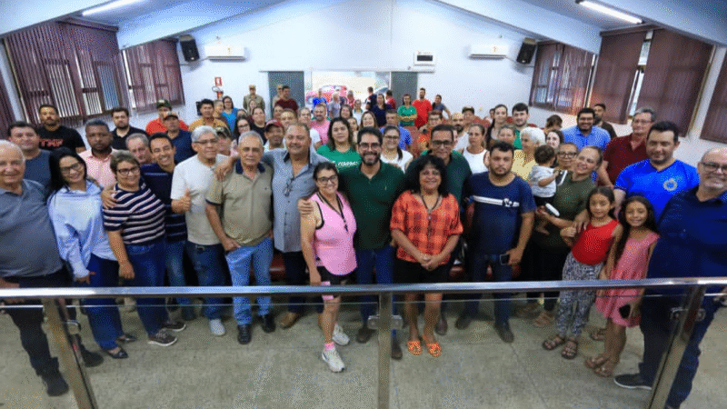 Câmara de Itapaci recebe a visita do Deputado Estadual – Lincoln Tejota