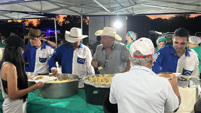Itapaci abre as comemorações dos 81 anos com grande cavalgada e churrasco para toda população